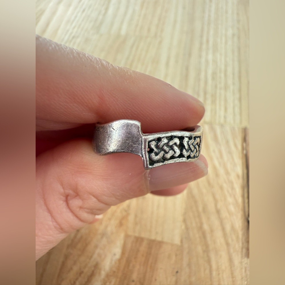 Vintage Peter stone 925 Sterling silver Celtic knot rustic wavy ring size 7.25